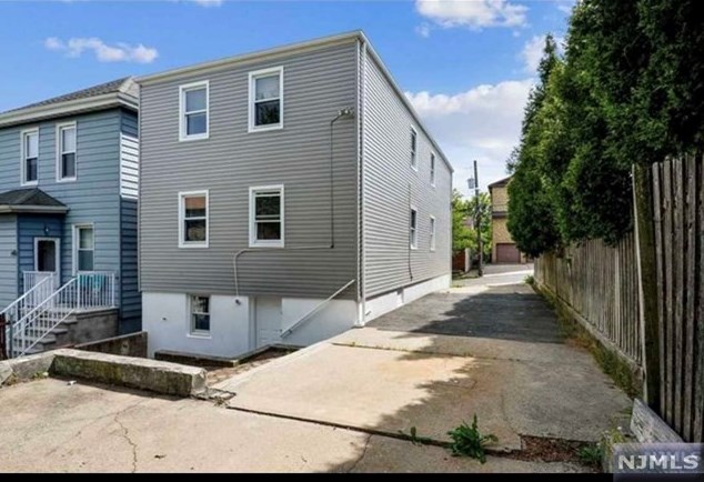 497 Morningside Ave, Fairview, NJ 07022