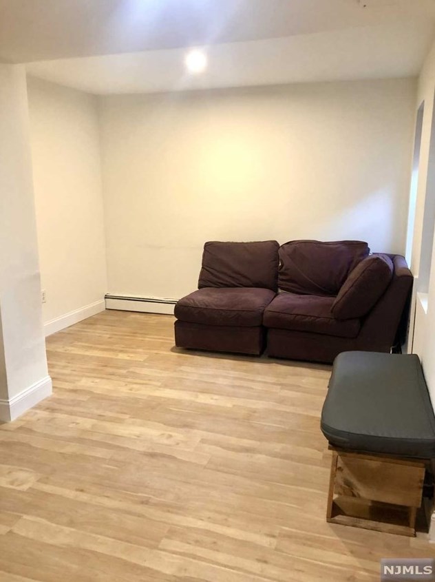 237 3rd St, Jersey City, NJ 07302