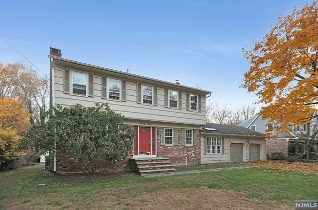 28 Brook Way, Demarest, NJ 07627