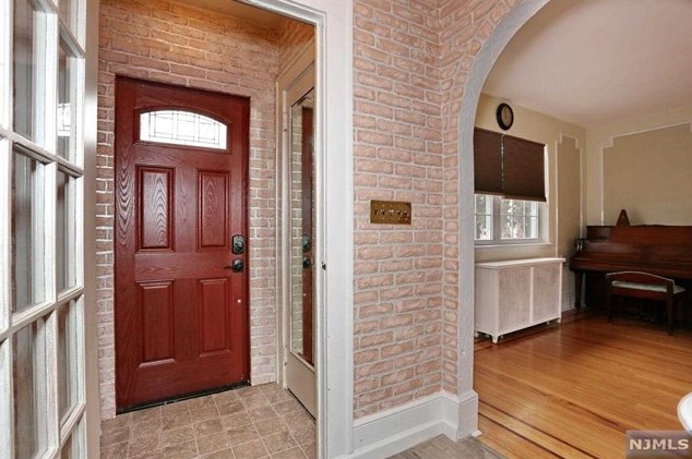 487 Morse Ave, Ridgefield, NJ 07657
