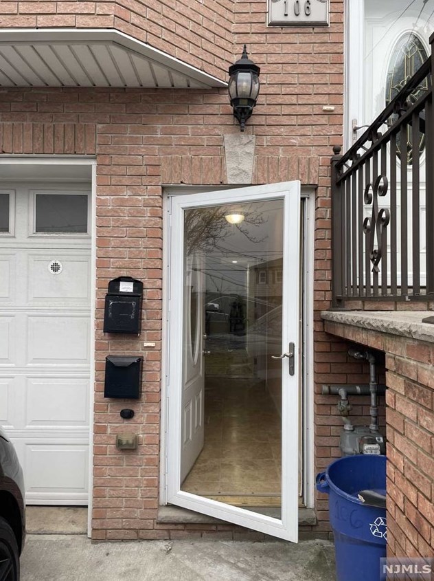 106 Western Ave, Jersey City NJ  07307-4313 exterior