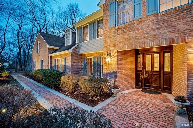 188 Deerfield Terrace, Mahwah, NJ 07430
