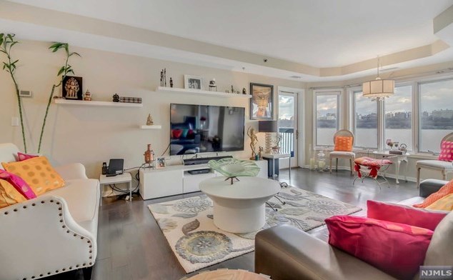 0203 Jefferson Ct, Edgewater NJ  07020-1647 exterior