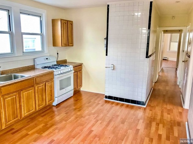 49 Welland Ave #2, Irvington, NJ 07111