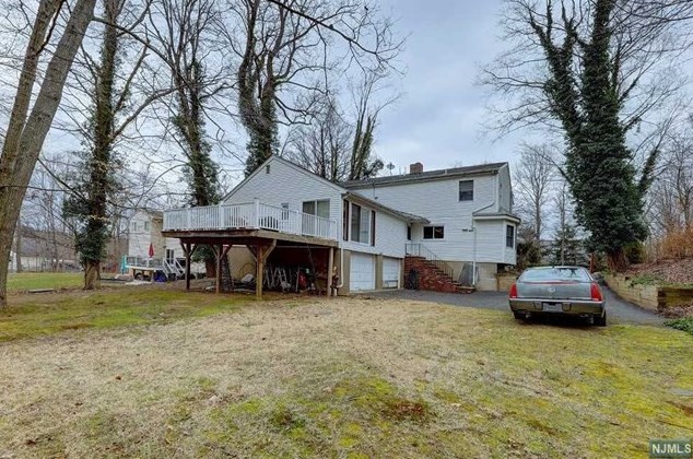 792 Sunset Terrace, Franklin Lakes, NJ 07417