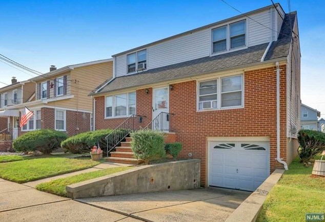 31 Front St, North Arlington, NJ 07031