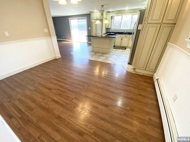 260 5th St, Saddle Brook NJ  07663-6212 exterior