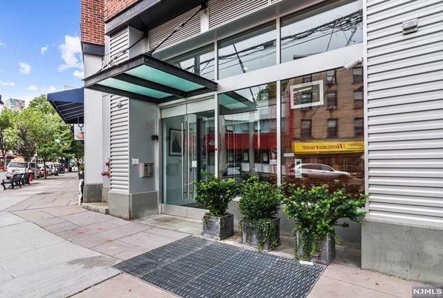217 Newark Ave #311, Jersey City, NJ 07302