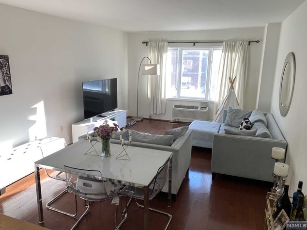 2207 City Pl #2207, Edgewater, NJ 07020