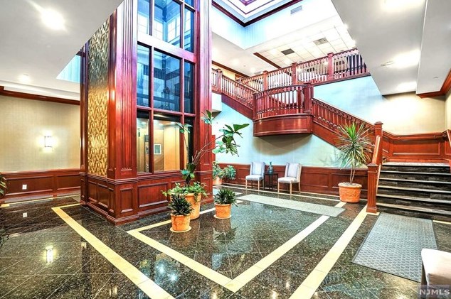 190 Old River Rd #1228, Edgewater, NJ 07020