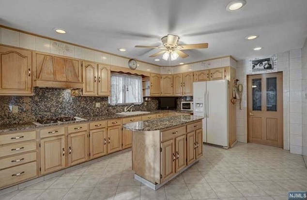 115 Passaic Ave, Rutherford NJ  07070-1919 exterior