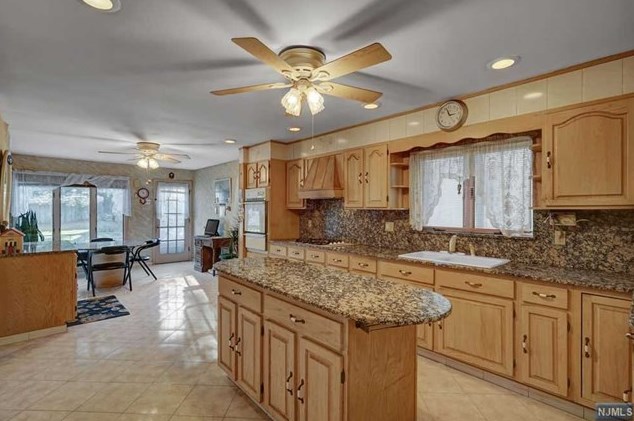 115 Passaic Ave, Rutherford NJ  07070-1919 exterior