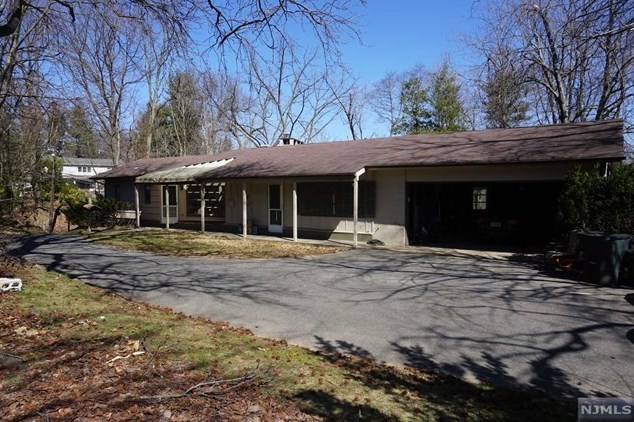 675 Soldier Hill Rd, Oradell, NJ 07649