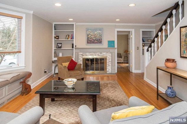 103 Lake Rd, Demarest, NJ 07627