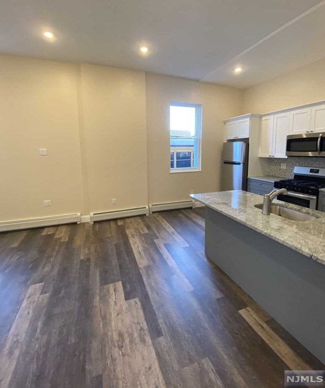 148 Anderson Ave #1, Fairview, NJ 07022