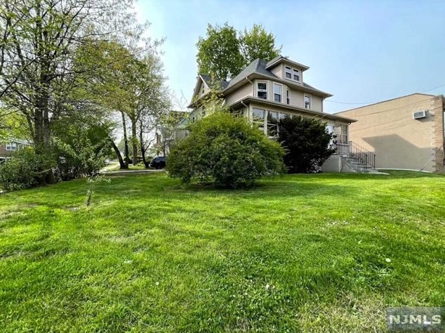 1318 Teaneck Rd, Teaneck, NJ 07666