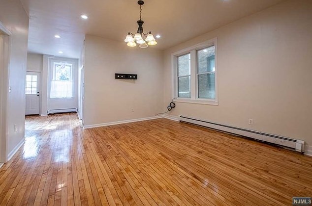 9046 Palisade Plaza #1, North Bergen, NJ 07047