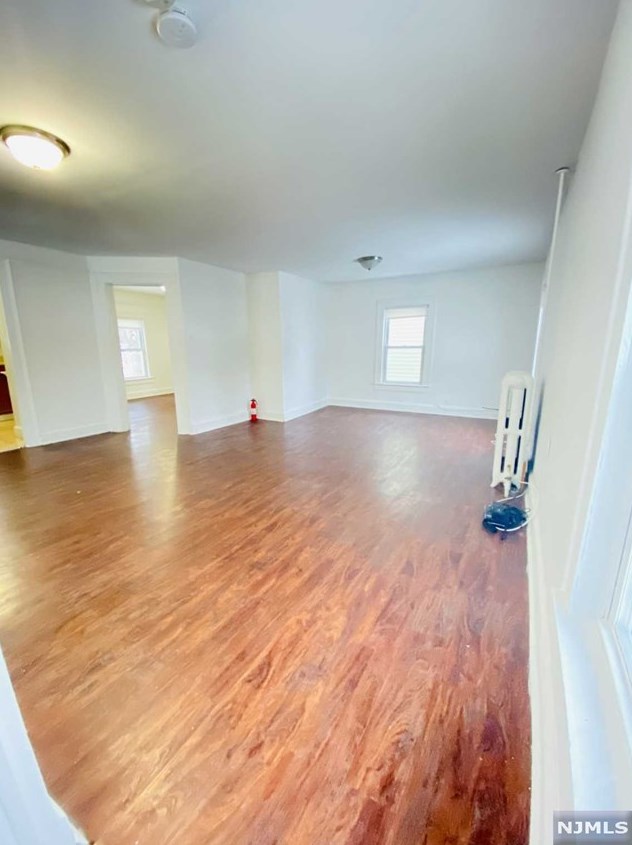 168 E Main St, Bergenfield, NJ 07621