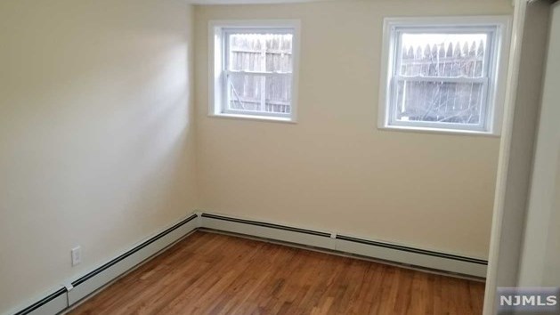 233 Cliff St, Cliffside Park, NJ 07010
