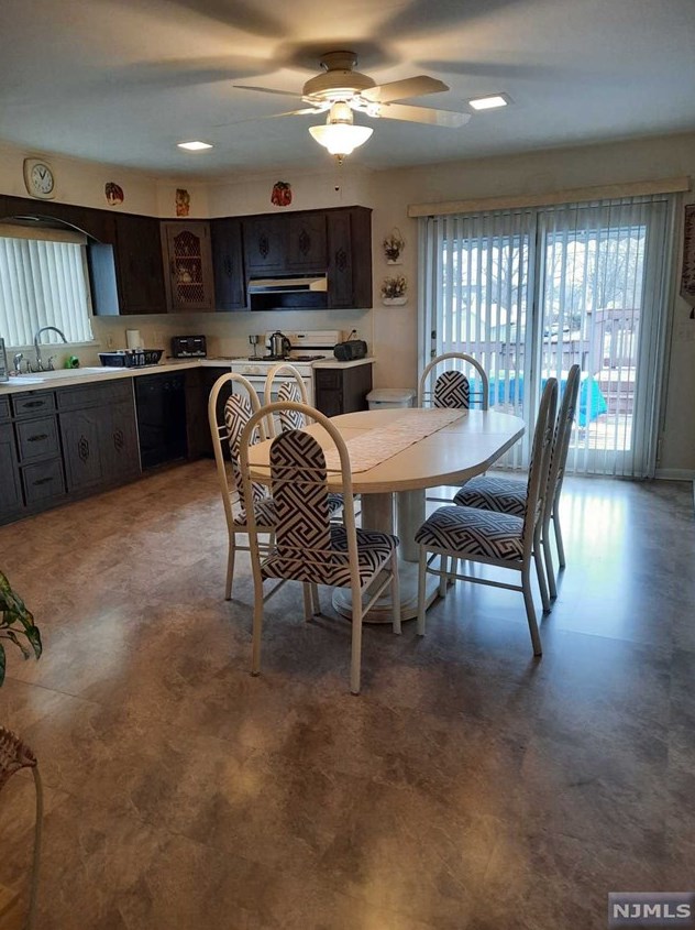 42 Sycamore Dr, Belleville, NJ 07109