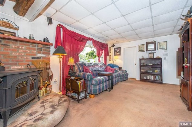7 Mohican Trail, West Milford, NJ 07480