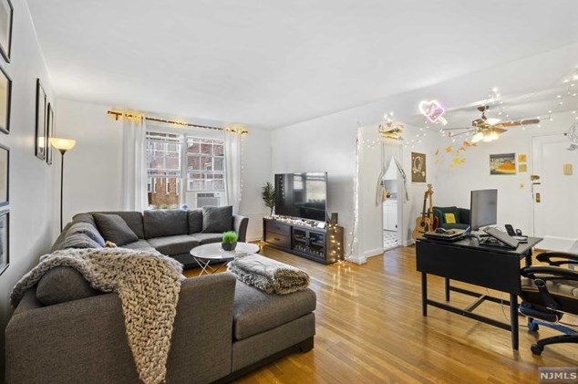 8300 Boulevard E #3g, North Bergen, NJ 07047