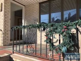 427 Grandview Pl #1st Fl, West Fort Lee, NJ 07024