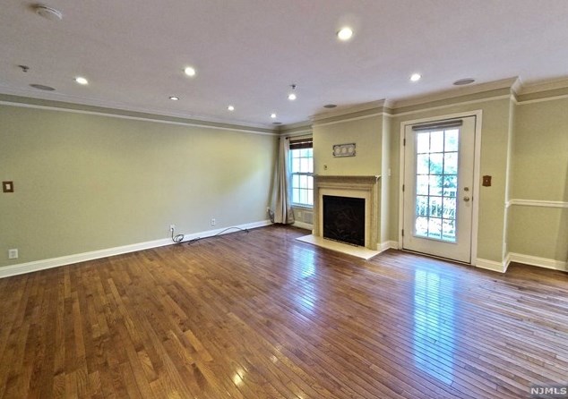 208 Blue Heron Dr, Secaucus NJ  07094-2937 exterior