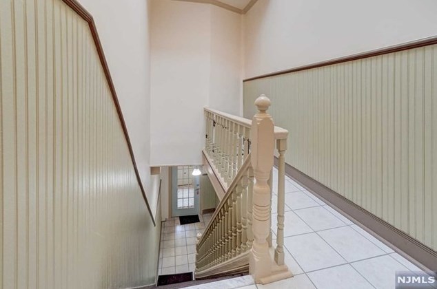 1400 9th St #2, North Bergen, NJ 07047