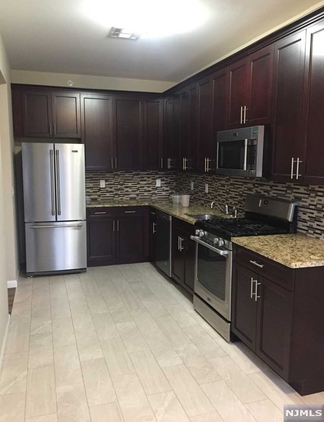 62 Bergen Turnpike #3j, Ridgefield Park, NJ 07660