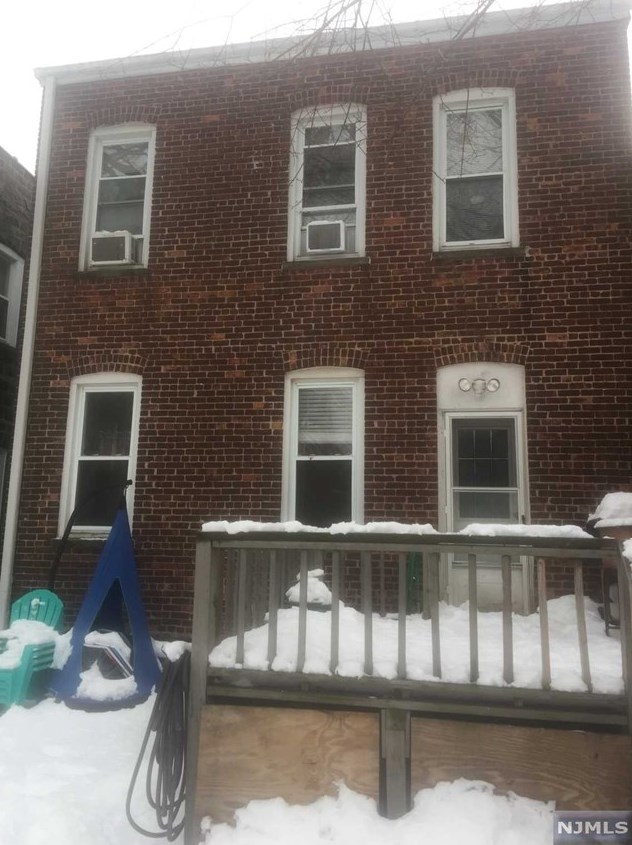 235 Oakdene Ave #1, Cliffside Park, NJ 07010