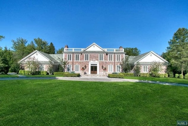 4 High Meadow Rd, Upper Saddle River, NJ 07458