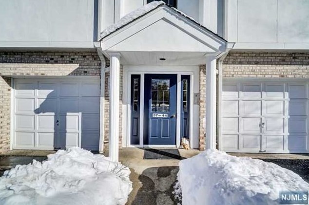 44 Colonial Village Dr, Hillsdale, NJ 07642-1430