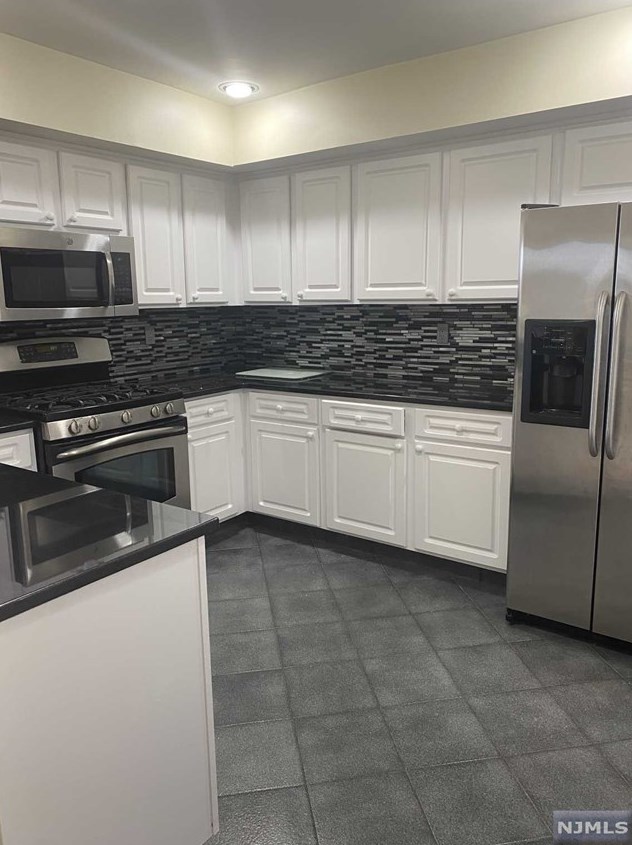 773 Spinnaker Ct, Secaucus NJ  07094-2232 exterior