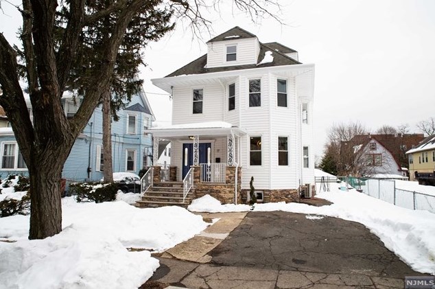 17 Hackett Pl, Rutherford, NJ 07070-1501