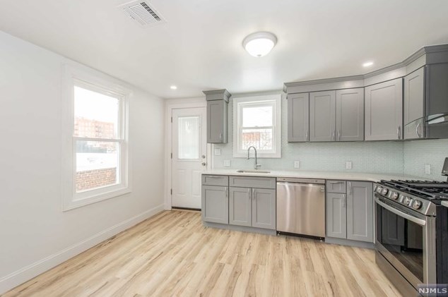 80 Belmont Ave, Jersey City NJ  07304-3012 exterior