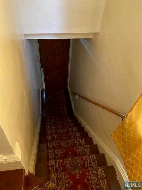 164 Clendenny Ave, Jersey City NJ 07304-1201 exterior