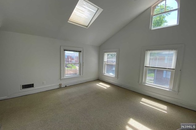 92-94 Church St #a, Montclair, NJ 07042