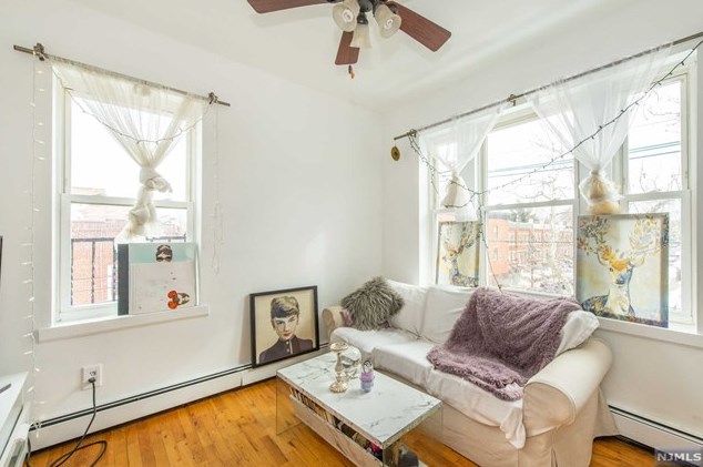 111 Mallory Ave, Jersey City, NJ 07304-1036
