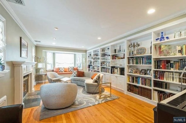 655 Ogden Ave, Teaneck, NJ 07666