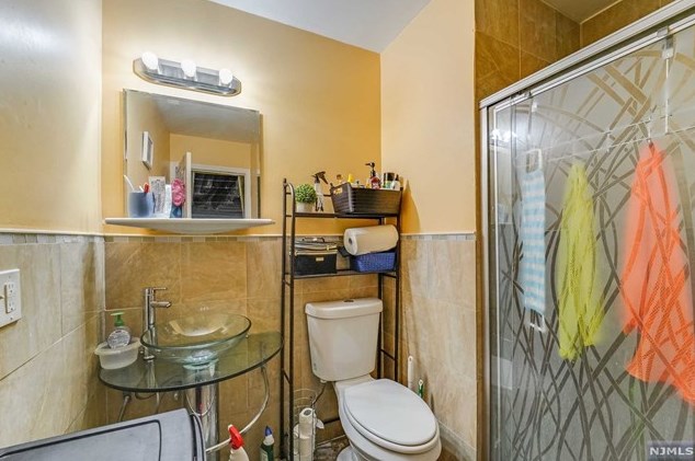 201 16th Ave, Newark NJ  07103-1502 exterior