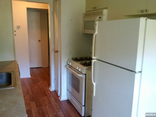 255 Piermont Rd #255-09, Cresskill, NJ 07626