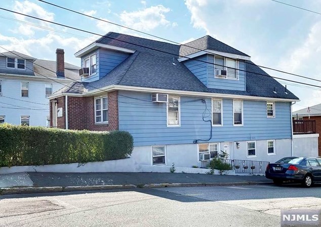 525 Ridge Rd, Lyndhurst, NJ 07071