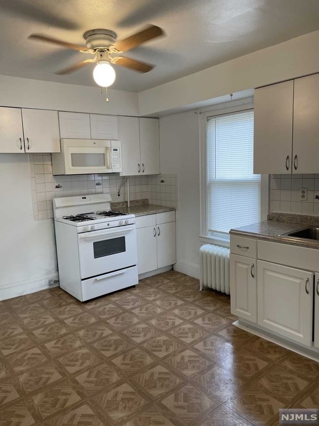 43 Center St, Little Ferry NJ  07643-1802 exterior