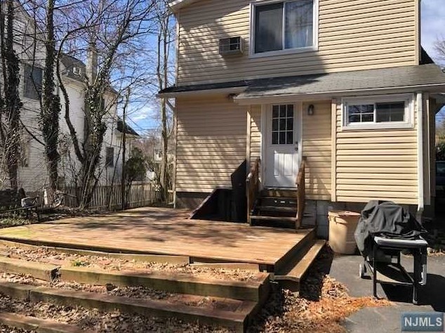 573 Barnett Pl, Ridgewood, NJ 07450