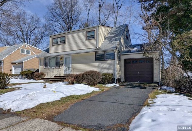 1413 Elaine Ter, Union Center, NJ 07083-4712