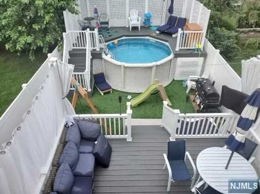 95 W 43rd St, Bayonne, NJ 07002