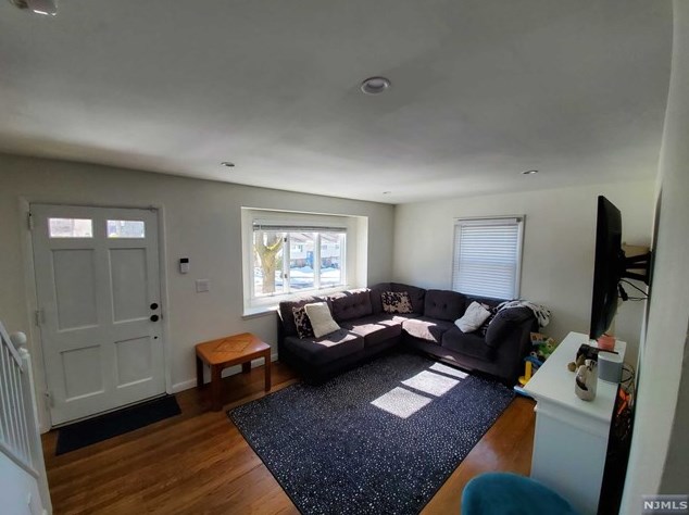34 Brookside Pl, Hillsdale, NJ 07642-2038