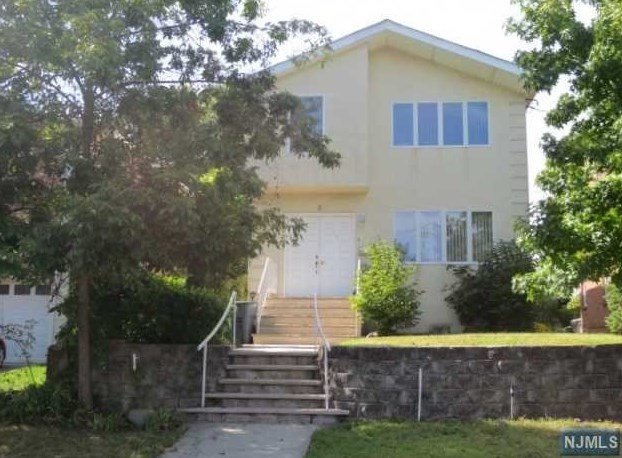 5 2nd St, Englewood, NJ 07632