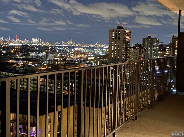 277 Prospect Ave Apt 15d, Hackensack, NJ